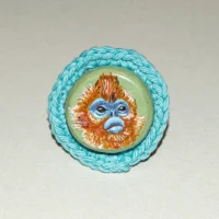 Broșă Maimuța cu fața albastră