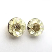 Cercei din rășină Glixia alb